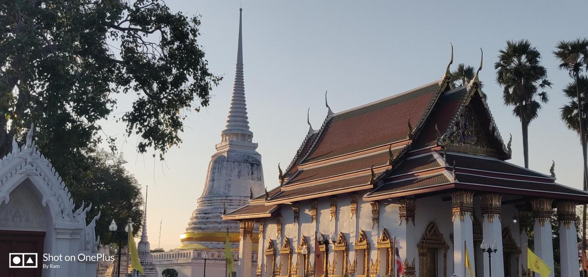 V House Hotel Phra Nakhon Si Ayutthaya Exterior foto